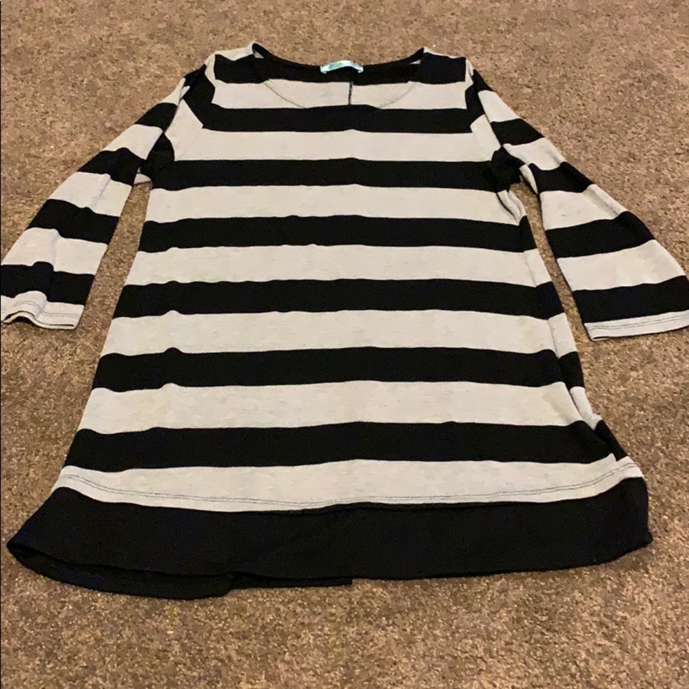 Chris & Carol Black and Gray Tunic